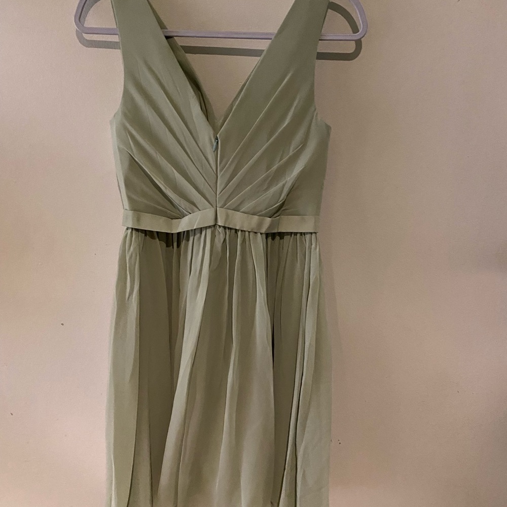 Elegant Green Sleeveless Dress